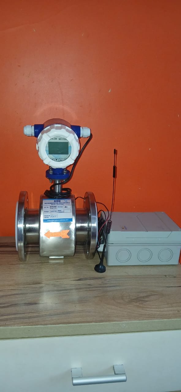 Electromagnetic Flowmeter with Telemetry